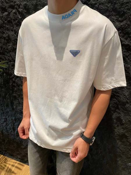 2025年8月6日入荷新作Prada半袖 tシャツ人気商品/DW工場