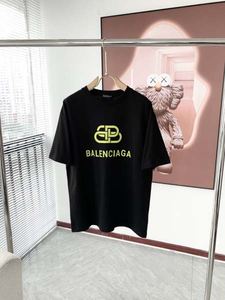 2025年8月6日入荷新作BALENCIAGA半袖 tシャツ人気商品/DW工場