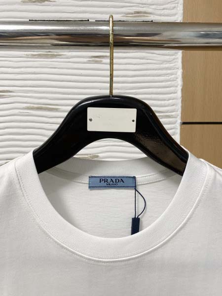 2025年8月12日入荷新作Prada半袖 tシャツ人気商品/DW工場