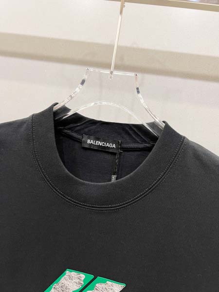 2025年8月13日入荷新作Balenciaga半袖 tシャツ人気商品/DW工場