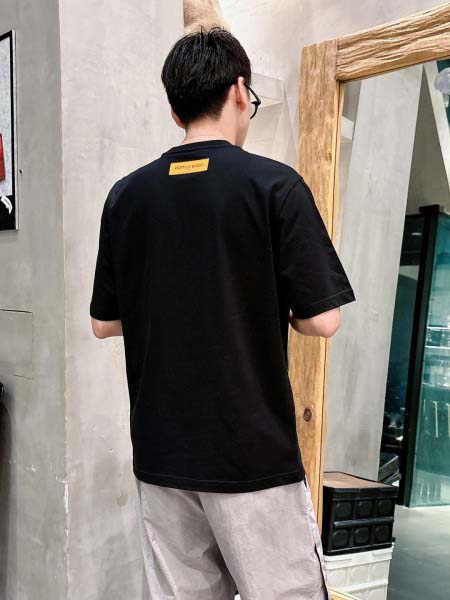 2025年8月20日入荷新作Louis Vuitton半袖 tシャツ 高级品超厳選★入手困難/誕生日プレゼント