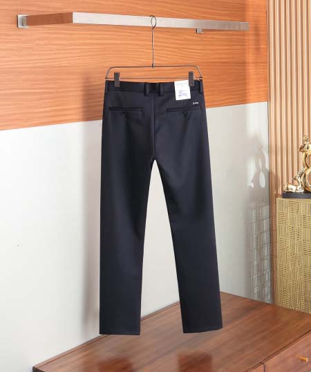 2025年8月21日入荷新作Burberryスラックス高品質人気商品/HC工場