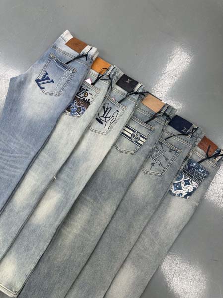 2025年8月2日入荷新作Louis Vuittonジーパン...