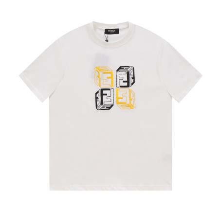 2025年8月21日入荷新作Fendi半袖 tシャツ高品質人...