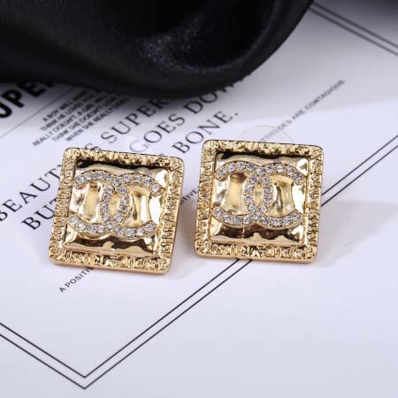 2025年9月25日入荷新品Chanelピアスギフト/誕生日/記念品/アクセサリーxin工場