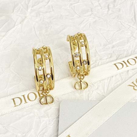 2025年9月25日入荷新品Diorピアスギフト/誕生日/記念品/アクセサリーxin工場