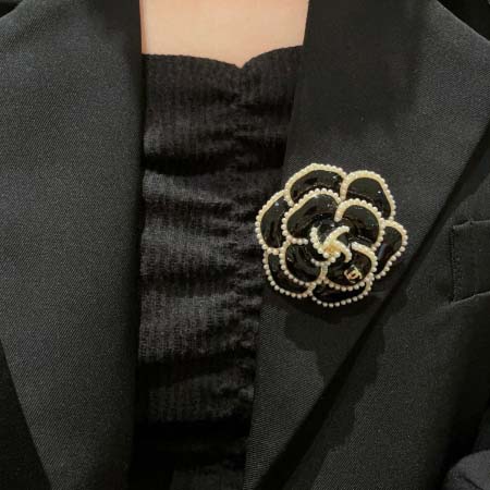 2025年9月25日入荷新品Chanelブローチギフト/誕生日/記念品/アクセサリーxin工場