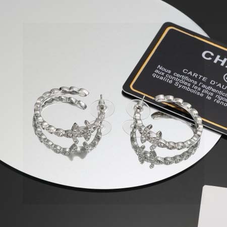 2025年9月25日入荷新品Chanelピアスギフト/誕生日/記念品/アクセサリーxin工場
