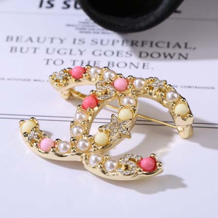 2025年9月26日入荷新品Chanelブローチギフト/誕生日/記念品/アクセサリーxin工場