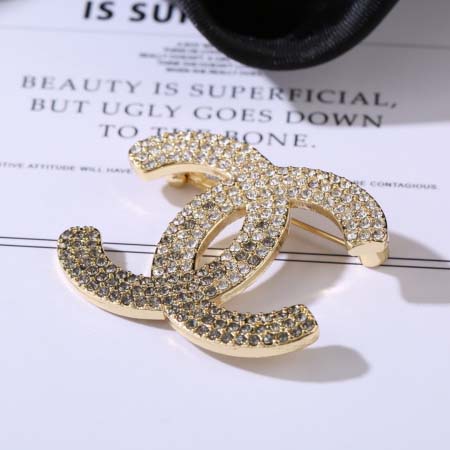 2025年9月26日入荷新品Chanelブローチギフト/誕生日/記念品/アクセサリーxin工場