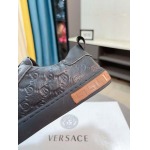 2025年9月23日入荷新品Versace  カジュアルシューズ/スニーカー｜メンズ靴人気本革製ギフト/誕生日/TL工場
