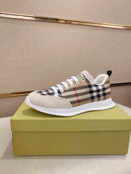 2025年9月23日入荷新品BURBERRYカジュアルシュー...