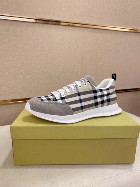 2025年9月23日入荷新品BURBERRYカジュアルシュー...