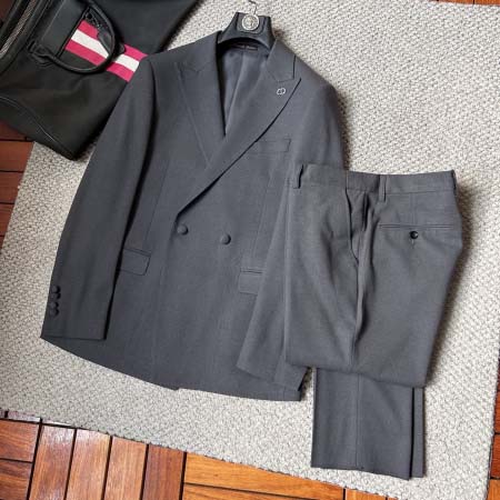 2025年9月24日入荷秋冬新作Diorスーツのセット上下高...