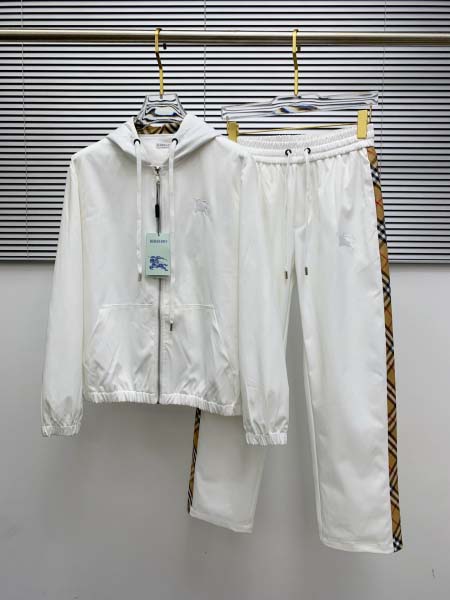 2025年9月24日入荷秋冬新作BURBERRYパーカー 上...