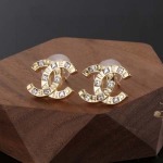 2025年9月25日入荷新品Chanelピアスギフト/誕生日/記念品/アクセサリーxin工場
