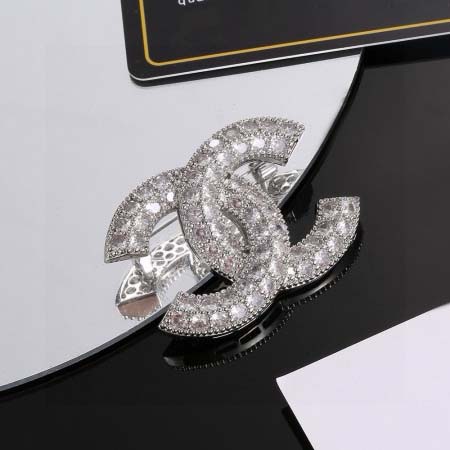 2025年9月25日入荷新品Chanelブローチギフト/誕生...