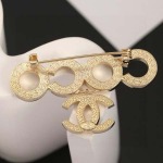 2025年9月25日入荷新品Chanelブローチギフト/誕生日/記念品/アクセサリーxin工場
