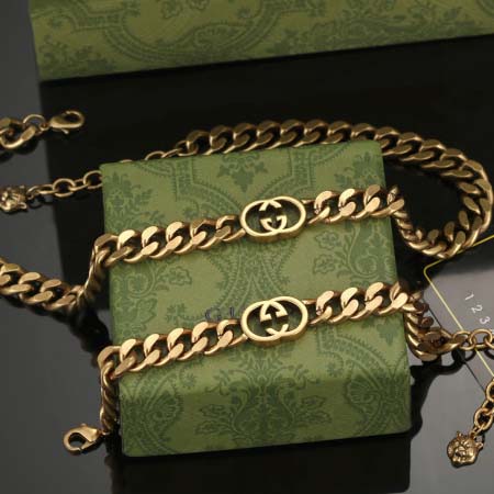 2025年9月25日入荷新品Gucciネックレスギフト/誕生...