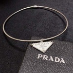 2025年9月25日入荷新品PRADAネックレスギフト/誕生日/記念品/アクセサリーxin工場