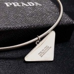 2025年9月25日入荷新品PRADAネックレスギフト/誕生日/記念品/アクセサリーxin工場