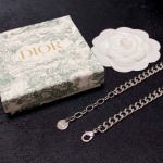 2025年9月25日入荷新品Diorネックレスギフト/誕生日/記念品/アクセサリーxin工場