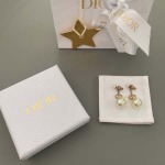 2025年9月25日入荷新品Diorピアスギフト/誕生日/記念品/アクセサリーxin工場