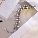 2025年9月25日入荷新品Diorブレスレットギフト/誕生日/記念品/アクセサリーxin工場