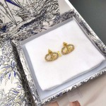 2025年9月25日入荷新品Diorピアスギフト/誕生日/記念品/アクセサリーxin工場