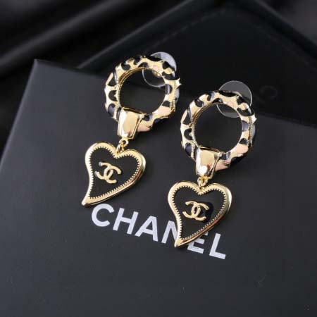 2025年9月25日入荷新品chanelピアスギフト/誕生日...