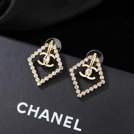 2025年9月25日入荷新品CHANELピアスギフト/誕生日...