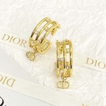 2025年9月25日入荷新品Diorピアスギフト/誕生日/記念品/アクセサリーxin工場