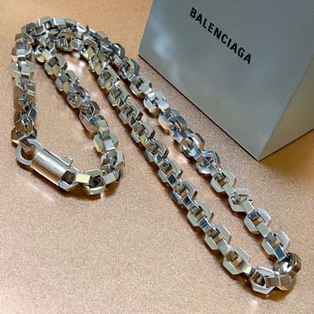 2025年9月25日入荷新品Balenciagaネックレスギ...