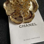 2025年9月25日入荷新品Chanelブローチギフト/誕生日/記念品/アクセサリーxin工場