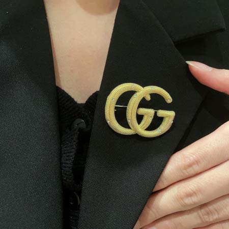 2025年9月25日入荷新品Gucciブローチギフト/誕生日...