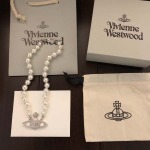 2025年9月25日入荷新品Vivienneギフト/誕生日/記念品/アクセサリーxin工場