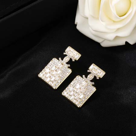 2025年9月26日入荷新品Chanelピアスギフト/誕生日...