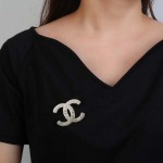2025年9月26日入荷新品Chanelブローチギフト/誕生日/記念品/アクセサリーxin工場