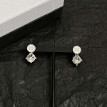 2025年9月26日入荷新品miumiuピアスギフト/誕生日/記念品/アクセサリーxin工場