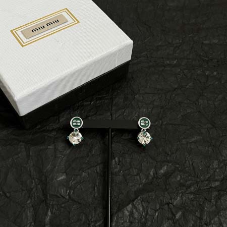 2025年9月26日入荷新品miumiuピアスギフト/誕生日...