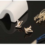 2025年9月26日入荷新品Louis Vuittonピアスギフト/誕生日/記念品/アクセサリーxin工場