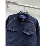 2025年9月26日入荷秋冬新作 miumiuジャケットファッション/誕生日プレゼント/贈り物 can工場