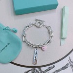 2025年9月26日入荷秋冬新作 miumiuニットのセーターファッション/誕生日プレゼント/贈り物 can工場