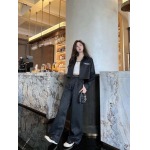 2025年9月27日入荷秋冬新作LOEWE長袖ファッション/誕生日プレゼント/贈り物 can工場