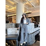 2025年9月27日入荷秋冬新作LOEWE長袖ファッション/誕生日プレゼント/贈り物 can工場