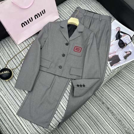 2025年9月27日入荷秋冬新作 miumiuズボンファッシ...
