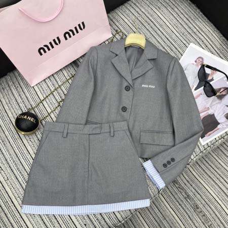 2025年9月27日入荷秋冬新作 miumiu背広ファッショ...