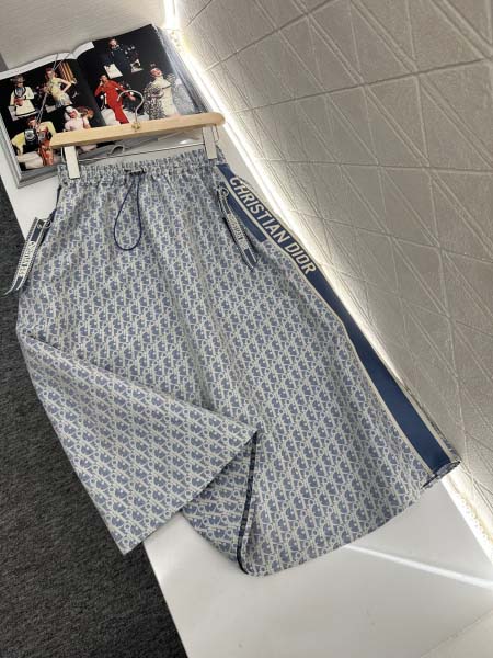 2025年9月27日入荷秋冬新作Dior ハーフスカートファ...