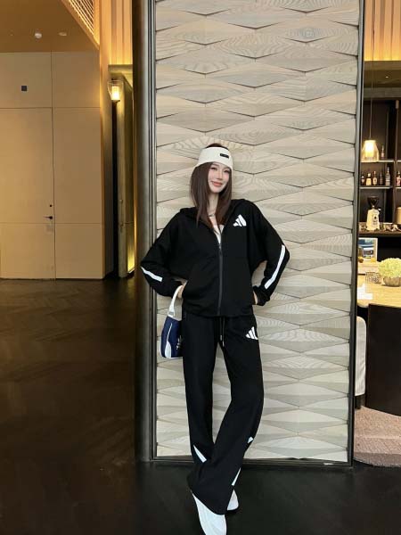 2025年9月27日入荷秋冬新作Adidas上下ファッション...