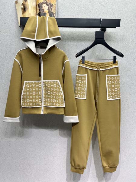 2025年9月28日入荷新作Louis Vuittonセット...